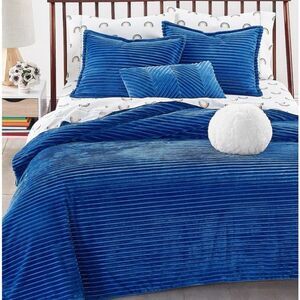 WHIM BY MARTHA STEWART COLLECTION
Corduroy 2 Pc. Twin/Twin XL
Comforter Set